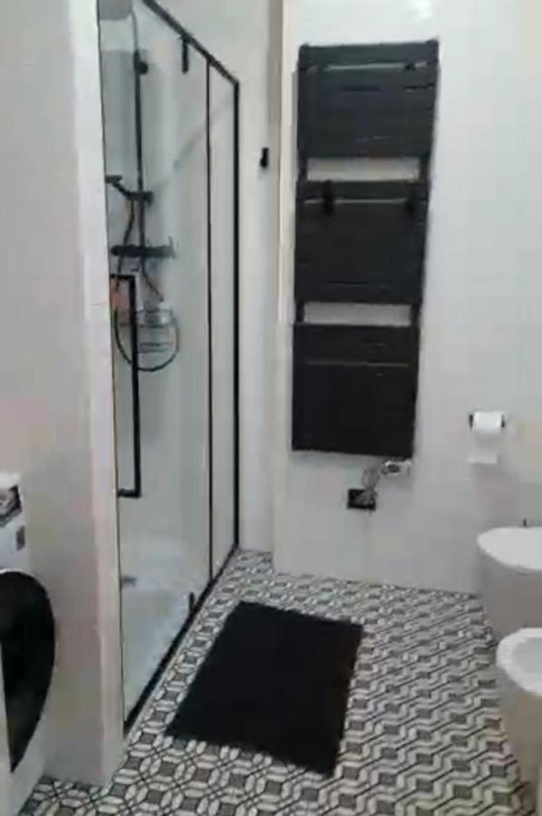 Bright And Large Apartment Via Montegrappa Livorno Exteriör bild