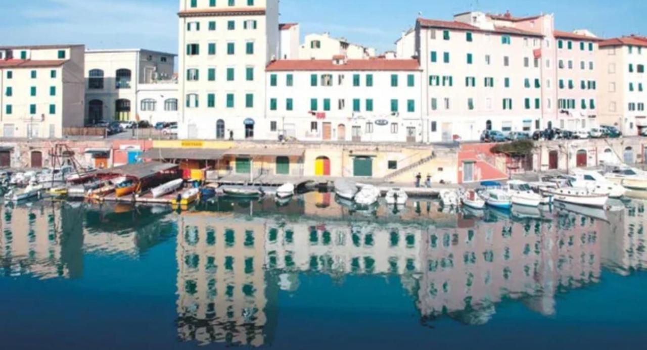 Bright And Large Apartment Via Montegrappa Livorno Exteriör bild